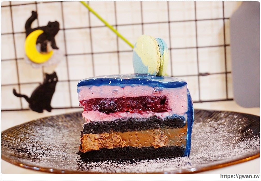 [桃園甜點●咖啡廳] 風雨珈琲 -- 蛋糕上的小宇宙 | 開店立刻秒殺的星空蛋糕