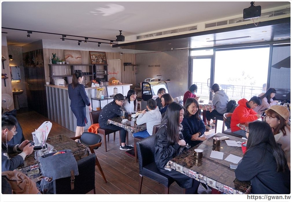 [金門咖啡廳●金湖] Black house 黑屋海景咖啡廳 -- 食尚玩家推薦金門海景寵物咖啡廳
