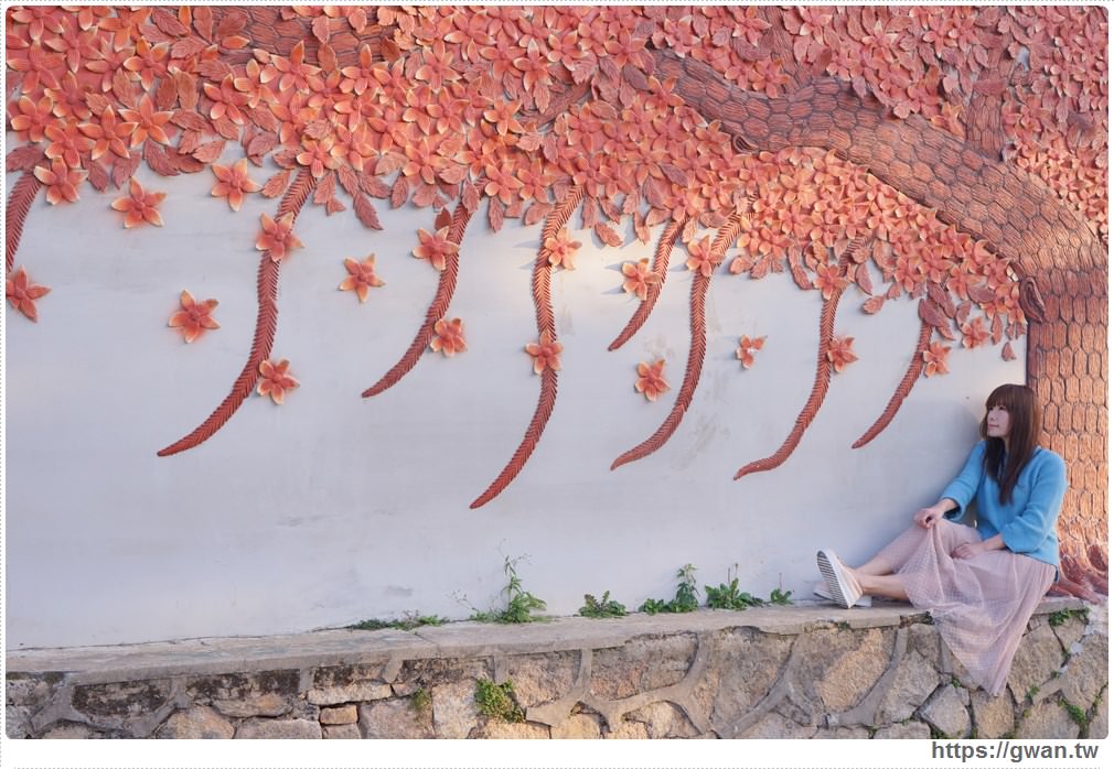 [金門景點●瓊林] 金門千朵不凋木棉花牆 -- 瓊林寄民宿前的窯燒紅磚木棉樹，IG打卡景點