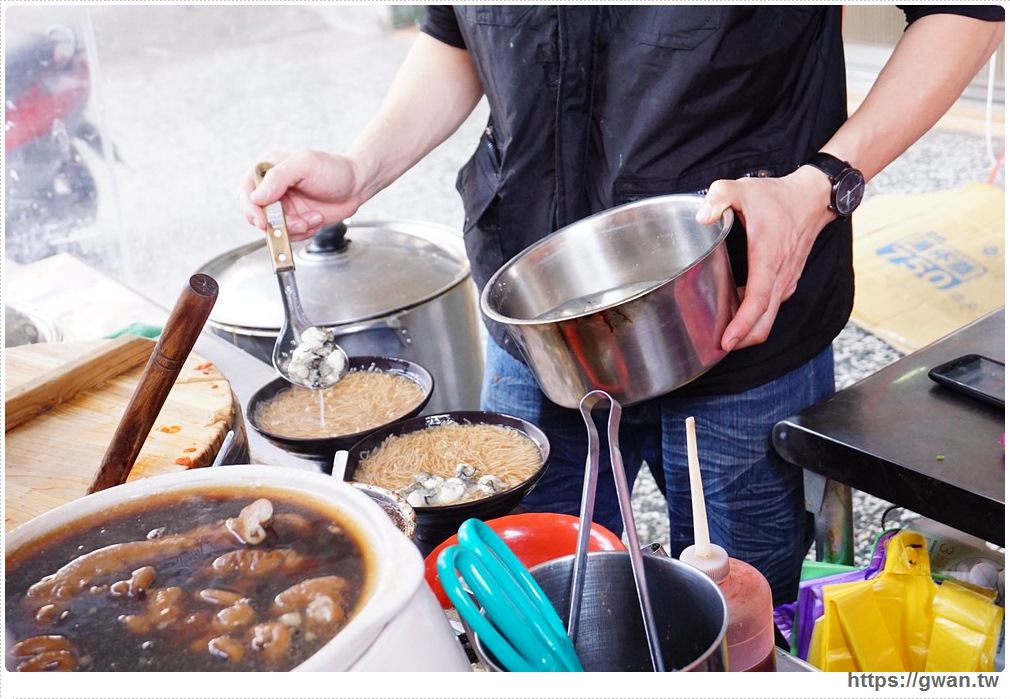 台南小吃 北區 台中楊大腸蚵仔蝦仁麵線 超蝦 痛風千萬不要點的隱藏版天使紅蝦麵線 吃關關
