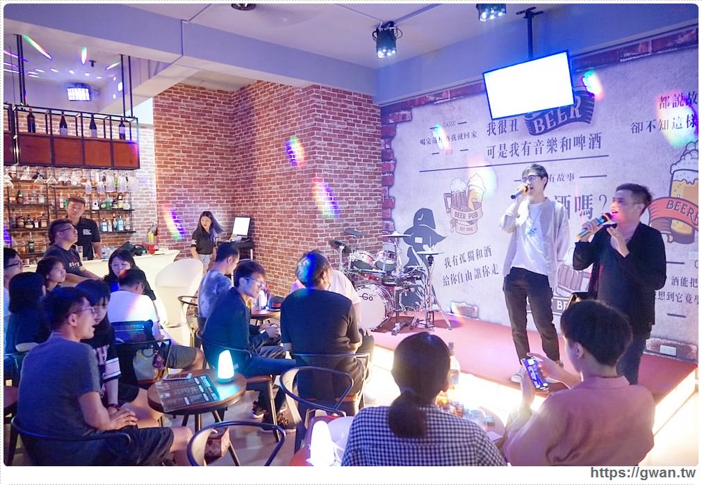 路上音樂餐酒館 台中不限時ktv 整間餐廳都是你的k歌房 現在還有唱歌拼三萬 吃關關