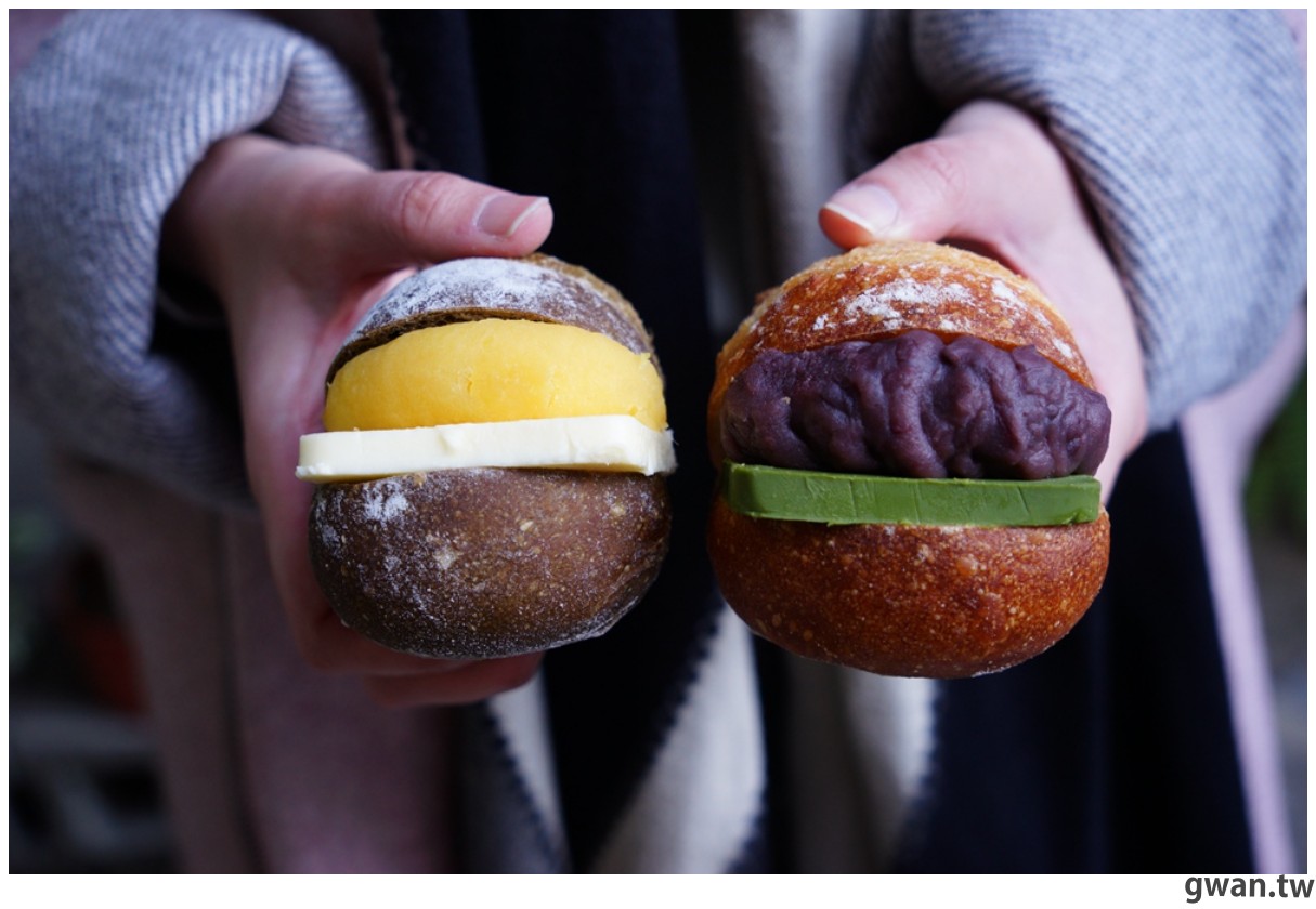 超隱密的小皮球麵包店，還沒營業排到大門口！有超可愛的法國麵包球